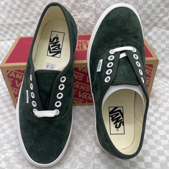 Vans Men’s Dark Green Suede Authentic
Pig Suede Dried Kelp
VN000D7YEMU Sneakers - Picture 15 of 16